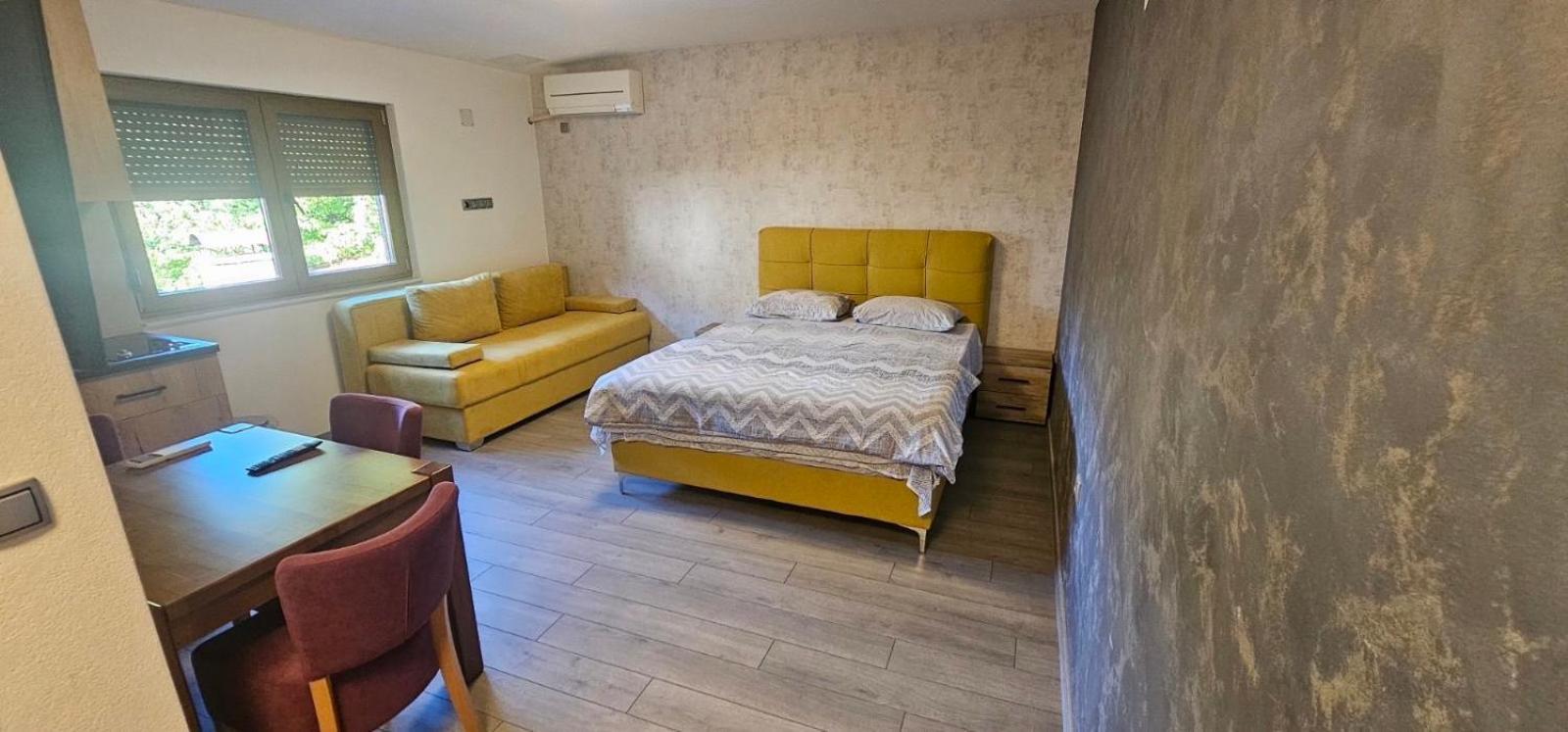 Apartmani Vesto Banja Luka Exteriör bild