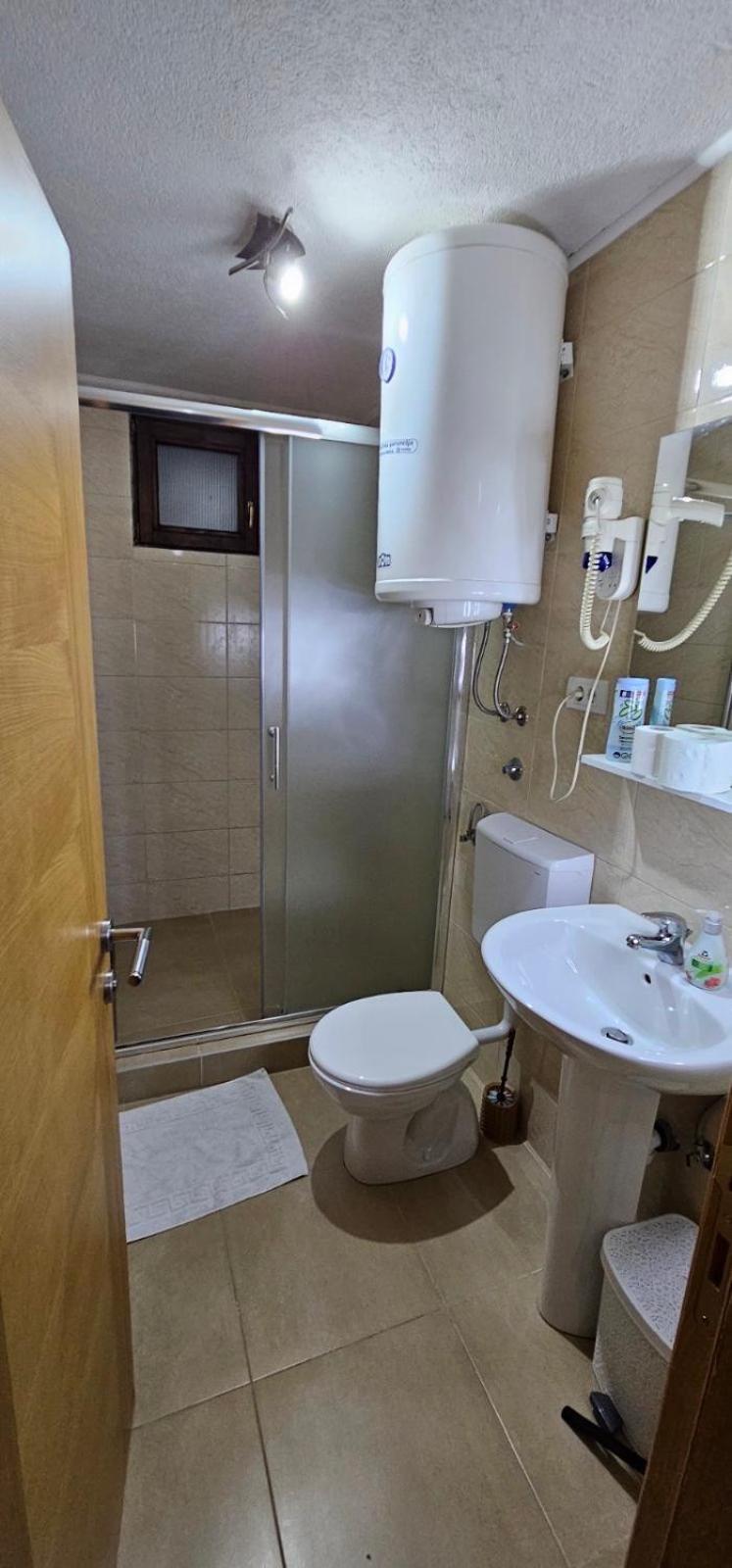Apartmani Vesto Banja Luka Exteriör bild