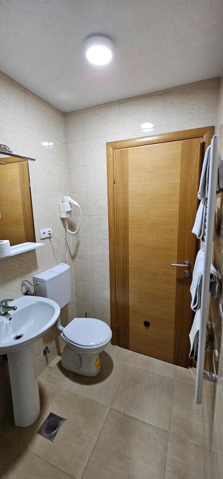 Apartmani Vesto Banja Luka Exteriör bild