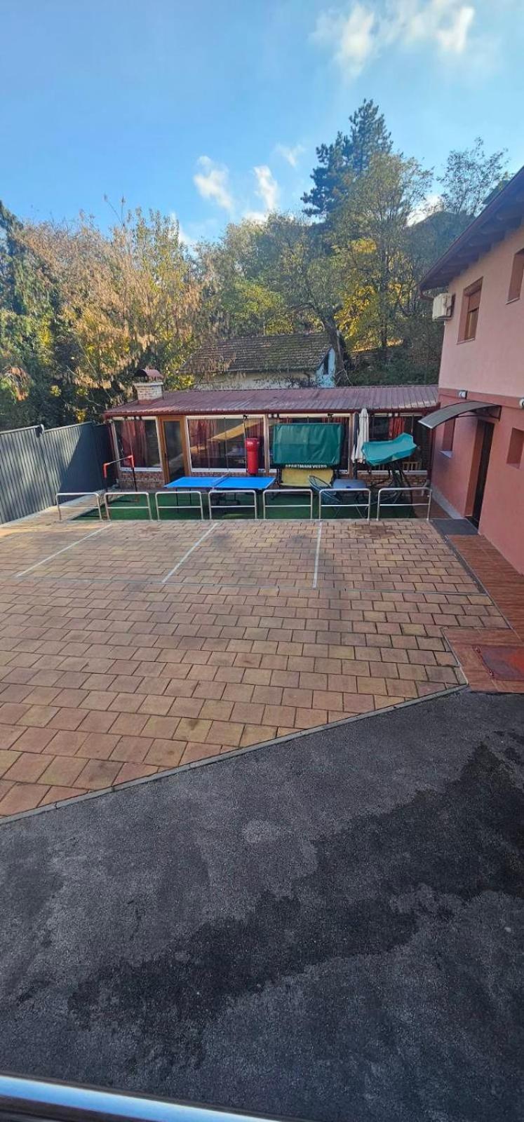 Apartmani Vesto Banja Luka Exteriör bild