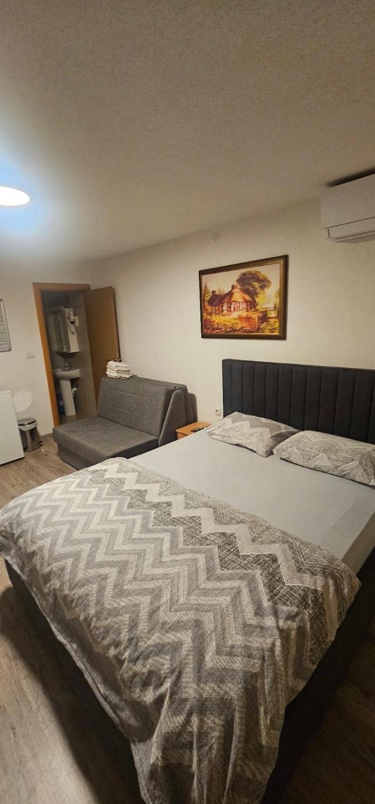 Apartmani Vesto Banja Luka Exteriör bild