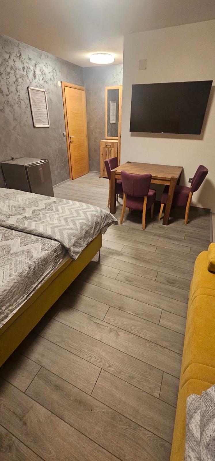 Apartmani Vesto Banja Luka Exteriör bild