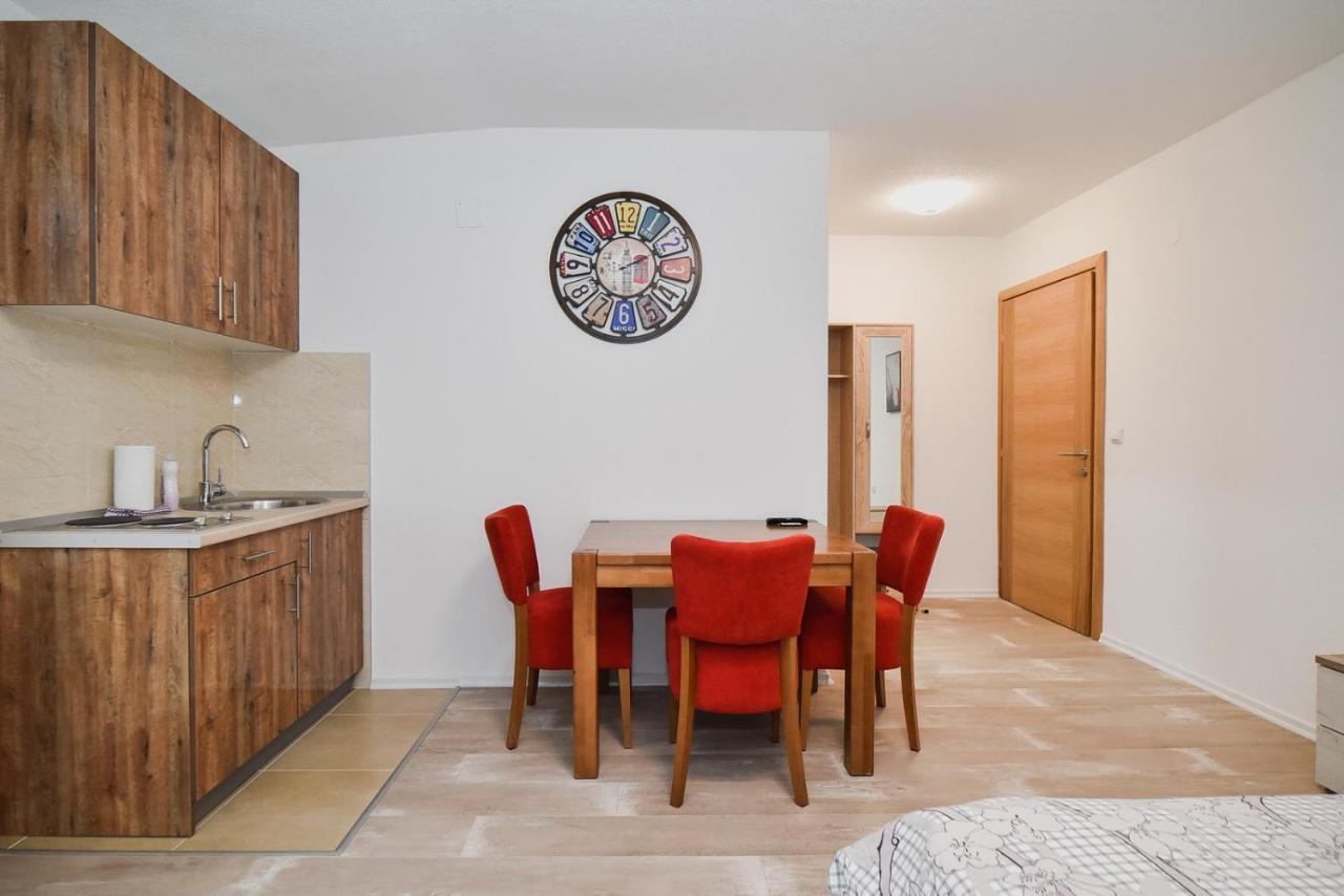 Apartmani Vesto Banja Luka Exteriör bild